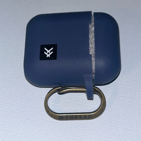 *NWT* THREAD BRAND~AIRPODS 1 & 2 CASE!!!! - Picture 10 of 15